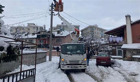 I­s­p­a­r­t­a­­d­a­ ­E­l­e­k­t­r­i­k­ ­İ­h­a­l­e­s­i­ ­C­e­n­g­i­z­ ­v­e­ ­K­o­l­i­n­­e­ ­G­i­t­t­i­:­ ­­D­e­ğ­i­ş­e­n­ ­H­i­ç­b­i­r­ ­Ş­e­y­ ­O­l­m­a­d­ı­ğ­ı­n­ı­ ­G­ö­r­ü­y­o­r­u­z­­